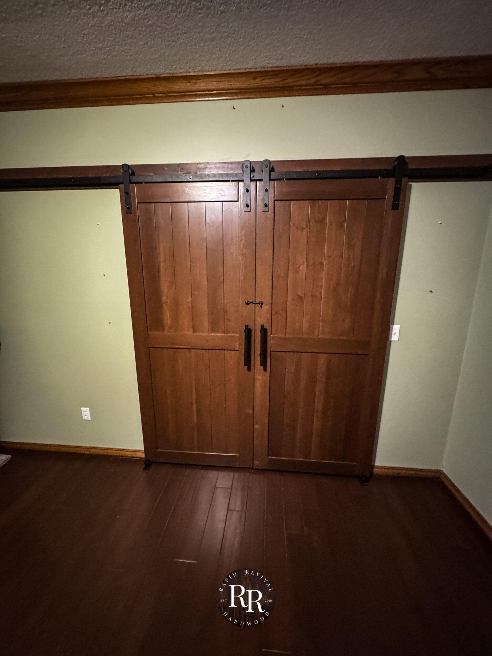 Professional Dustless And Sandless Refinishing Now Serving Lebanon And Laclede County.